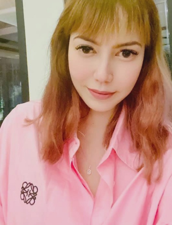 “โอเด็ต เฮนเรียต” เผยวินาทีใจเต้นแรง หลังอาเจียนหนักเพราะอาหารเป็นพิษ (มีคลิป) “โอเด็ต เฮนเรียต” เผยวินาทีใจเต้นแรง หลังอาเจียนหนักเพราะอาหารเป็นพิษ (มีคลิป)