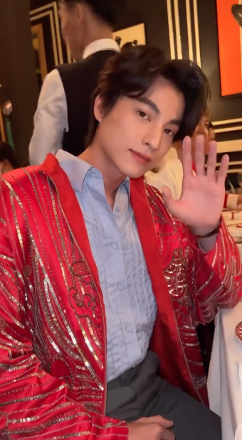 คนที่2ของไทย!! ‘กลัฟ คณาวุฒิ’ ขึ้นแท่น Friend of House แบรนด์ GUCCI คนที่2ของไทย!! ‘กลัฟ คณาวุฒิ’ ขึ้นแท่น Friend of House แบรนด์ GUCCI