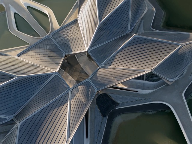 ส่องผลงานศูนย์แสดงศิลปะจีน “Zhuhai Jinwan” แรงบันดาลใจจากนกอพยพ