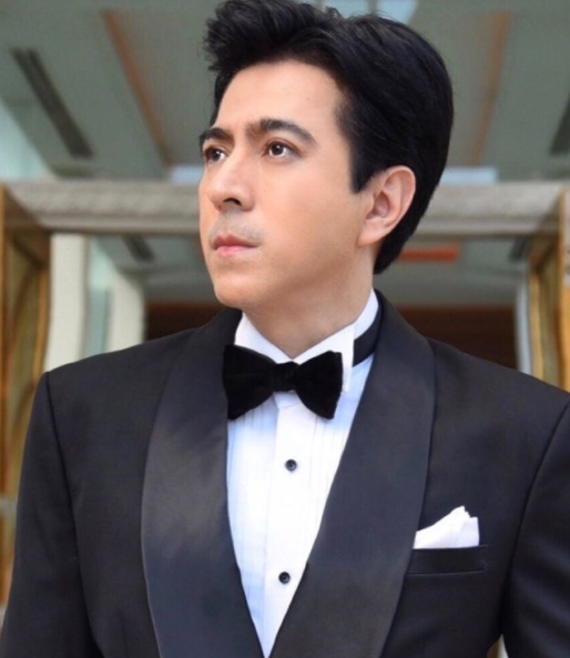 'แซม ยุรนันท์' อายุ58ปี แต่ยังหล่อแซ่บ หุ่นเฟิร์ม จนต้องขยี้ตา	