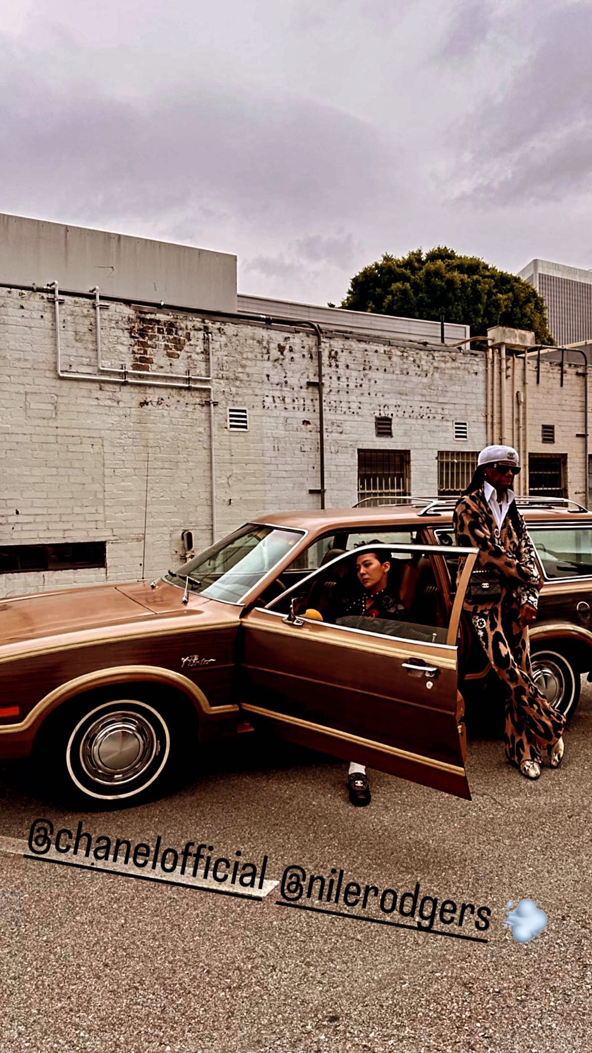 ฮอตเกินต้าน!! ‘หวังอี้ป๋อ’ พบ ‘จี-ดราก้อน’ ที่แอลเอ แถมมี ‘หลิน-ออกแบบ-บีบี’ ร่วมแจม ฮอตเกินต้าน!! ‘หวังอี้ป๋อ’ พบ ‘จี-ดราก้อน’ ที่แอลเอ แถมมี ‘หลิน-ออกแบบ-บีบี’ ร่วมแจม