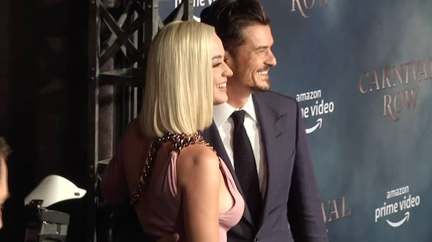 ทรงอิทธิพลบนโซเชียล!! เปิดโผ 10 เซเลบโลกยอดผู้ติดตามทางออนไลน์มากสุด ทรงอิทธิพลบนโซเชียล!! เปิดโผ 10 เซเลบโลกยอดผู้ติดตามทางออนไลน์มากสุด