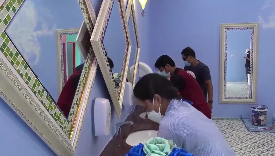 ผ่านไปต้องแวะ! แห่เซลฟี่ห้องน้ำปั๊มสุดเก๋ไก๋ ติดแอร์-มีเฟอร์นิเจอร์นั่งดูทีวีรอคิว