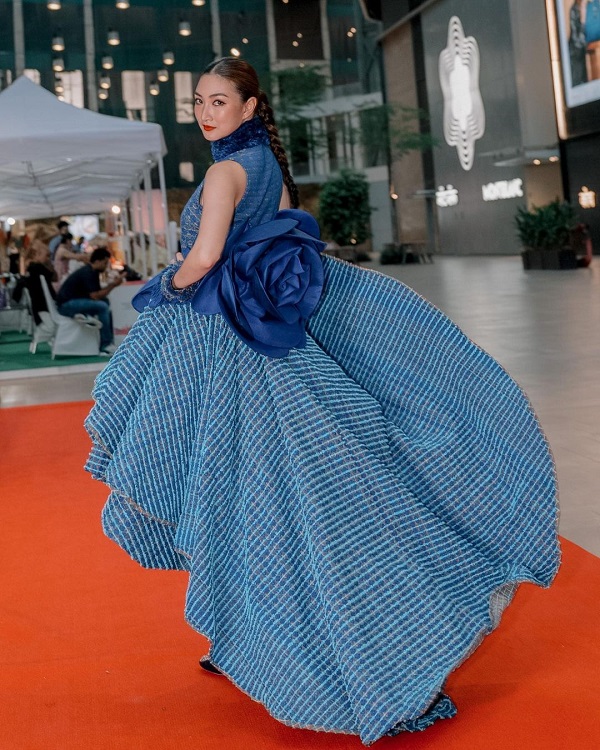 แพนเค้ก อวดความงดงามแฟชั่นผ้าไทย ที่เมืองมุมไบ (มีคลิป)