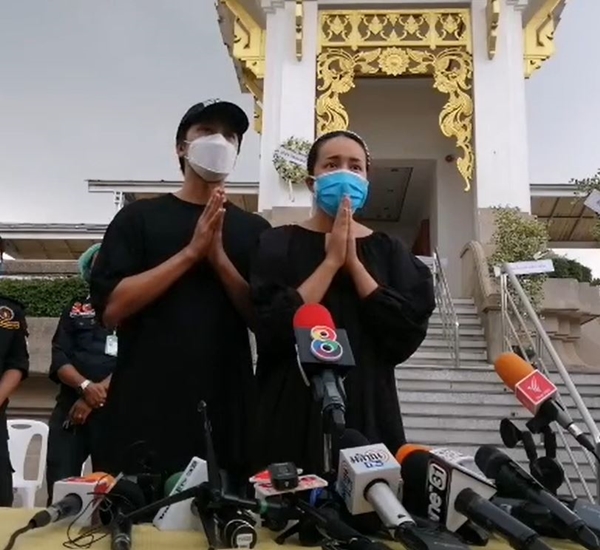 บรรยากาศพิธีฌาปนกิจศพ ค่อม ชวนชื่น 