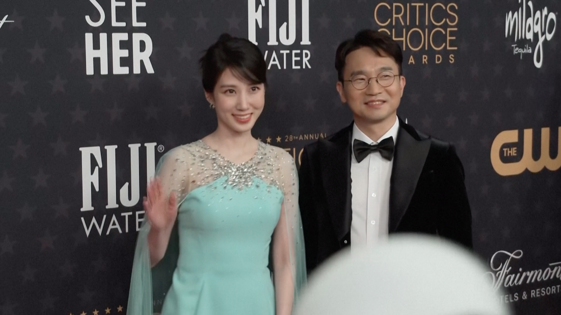 'อูยองอู' บุกสหรัฐ!! 'พัคอึนบิน' สวยสดใสบนพรมแดงงาน Critics’ Choice Awards