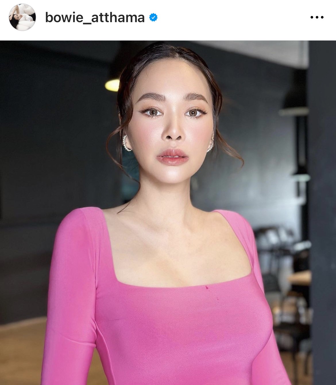 “โบวี่ อัฐมา” ปล่อยภาพสถานที่จัดงานแต่ง ริมเขาเวอร์วังอลังการ “โบวี่ อัฐมา” ปล่อยภาพสถานที่จัดงานแต่ง ริมเขาเวอร์วังอลังการ