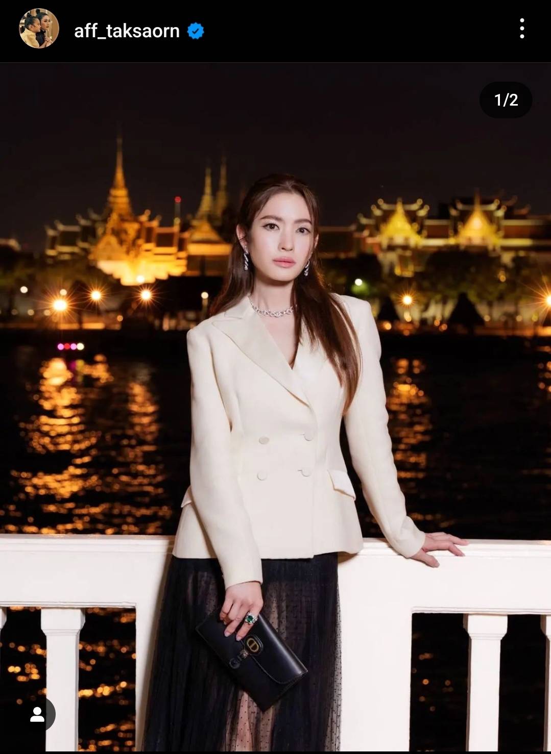 คุณแม่สุดปลื้ม แอฟ ทักษอร อวดความสวยของ น้องปีใหม่ ในลุดชุดไทย