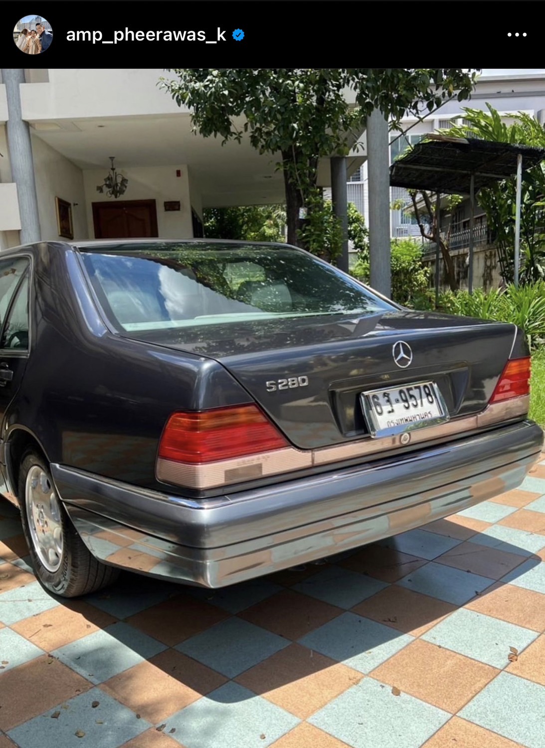 แอมป์ พีรวัศ ประกาศตามหาเจ้าของเต็นท์รถ หลังฝากขายรถ 2 คัน แต่ติดต่อไม่ได้