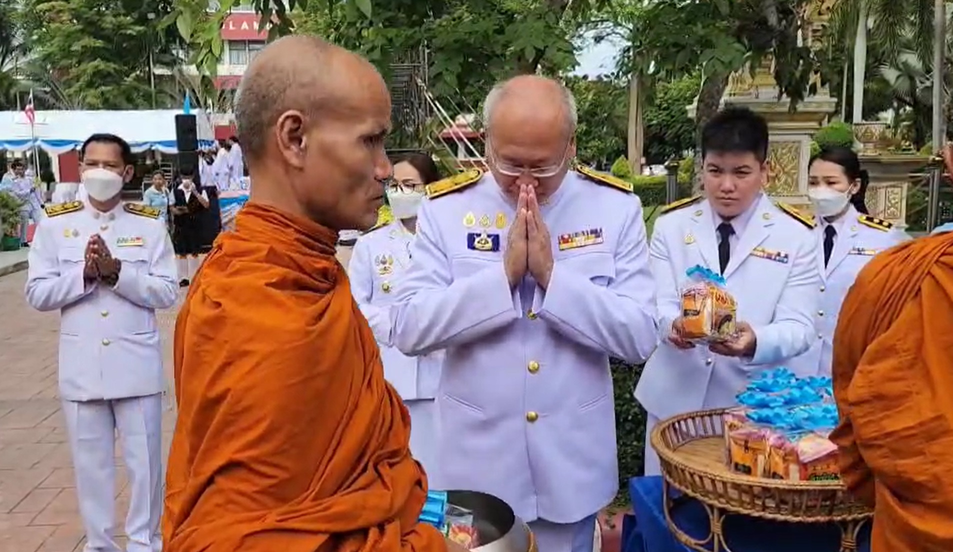 วันแม่แห่งชาติ ทั่วไทยร่วมทำบุญตักบาตร ถวายพระราชกุศล 12 สิงหาคม 2566