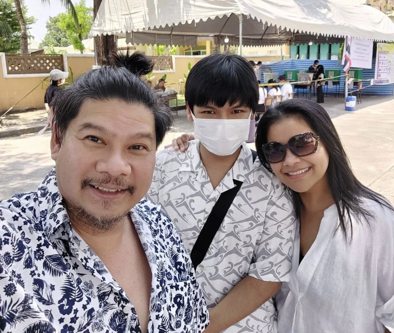 เลือกตั้ง 2566 ประมวลภาพ คนบันเทิง ออกไปใช้สิทธิเลือกตั้งช่วงบ่าย