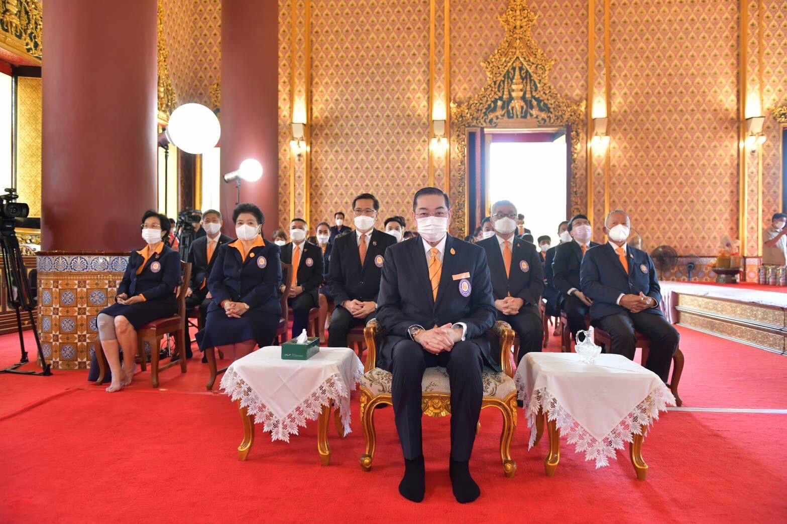 มูลนิธิอาสาเพื่อนพึ่ง(ภาฯ)ยามยาก จัดพิธีสวดถวายพระพรชัยมงคล
