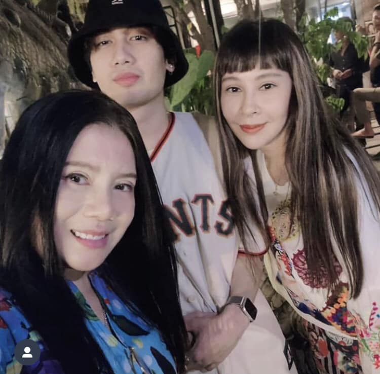 เสือ เสฏกานต์ กลับมารับงานทัวร์คอนเสิร์ตอีกครั้ง (มีคลิป) เสือ เสฏกานต์ กลับมารับงานทัวร์คอนเสิร์ตอีกครั้ง (มีคลิป)