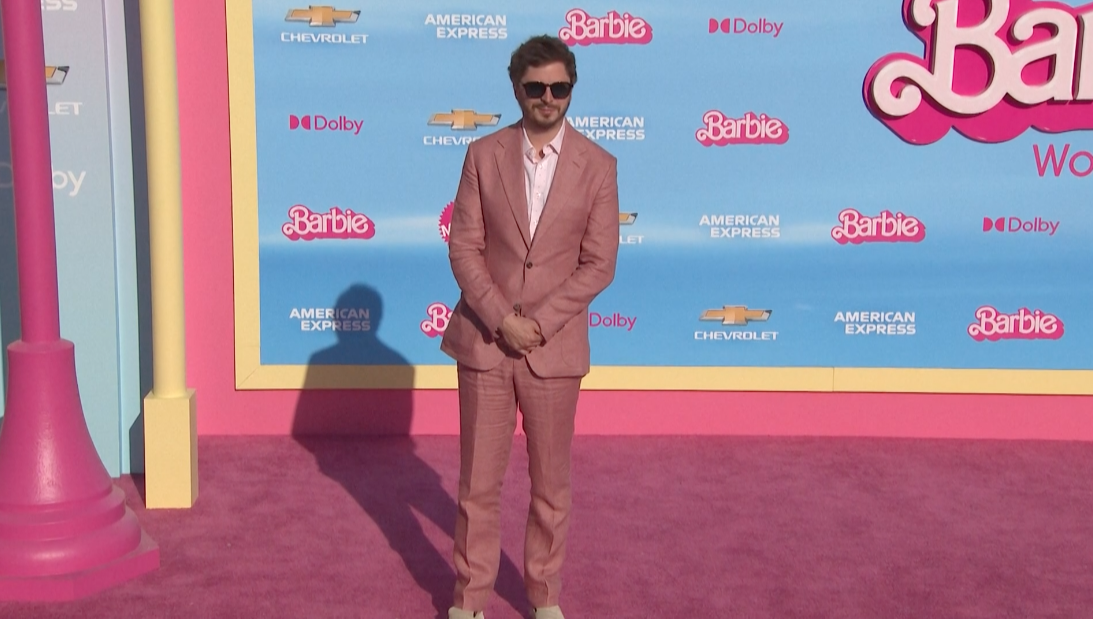 เปิดลุคแซ่บ!! รอบปฐมทัศน์โลกหนัง Barbie ‘มาร์โก ร็อบบี - ไรอัน กอสลิง’ นำทัพเดินพรมชมพู เปิดลุคแซ่บ!! รอบปฐมทัศน์โลกหนัง Barbie ‘มาร์โก ร็อบบี - ไรอัน กอสลิง’ นำทัพเดินพรมชมพู