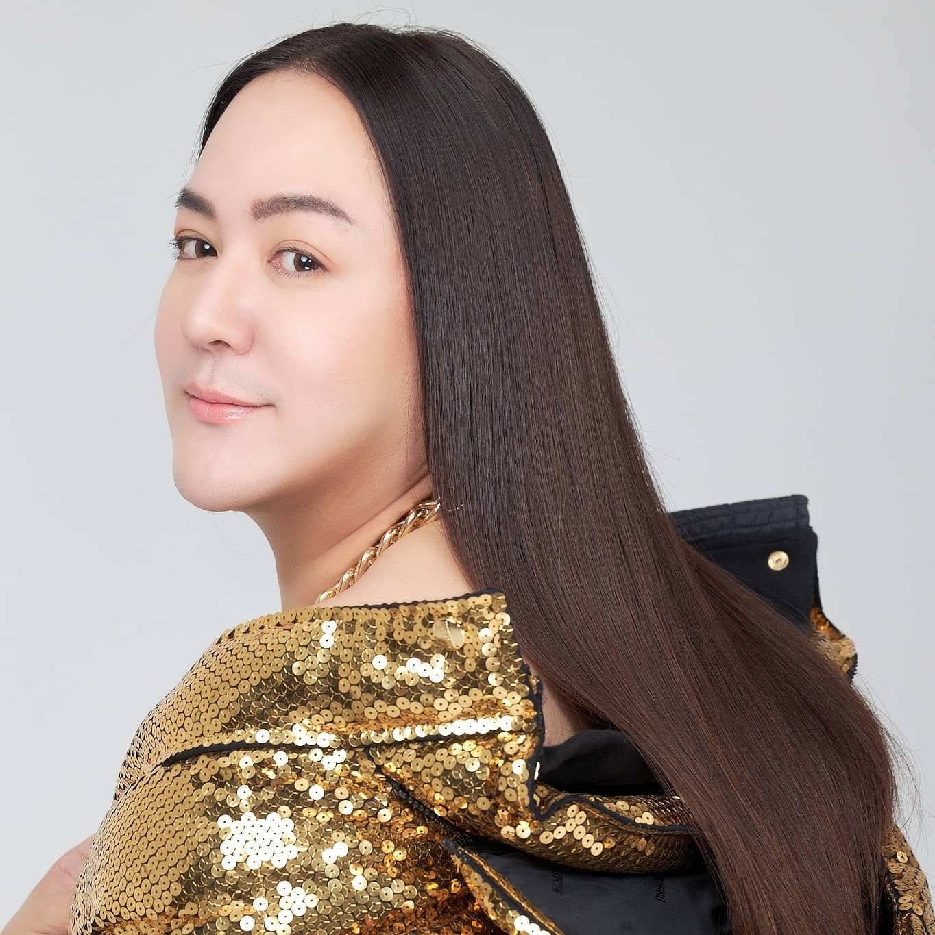 โก้ ธีรศักดิ์ เป็นคนชี้เบาะแสตามตัวคนขโมยกระเป๋า เอ ศุภชัย เผย ได้คืนแล้ว 6 ใบ โก้ ธีรศักดิ์ เป็นคนชี้เบาะแสตามตัวคนขโมยกระเป๋า เอ ศุภชัย เผย ได้คืนแล้ว 6 ใบ