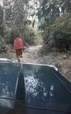 ชาว Tik Tok แชร์คลิปนาทีระทึก หลวงพี่ยังต้องวิ่ง!