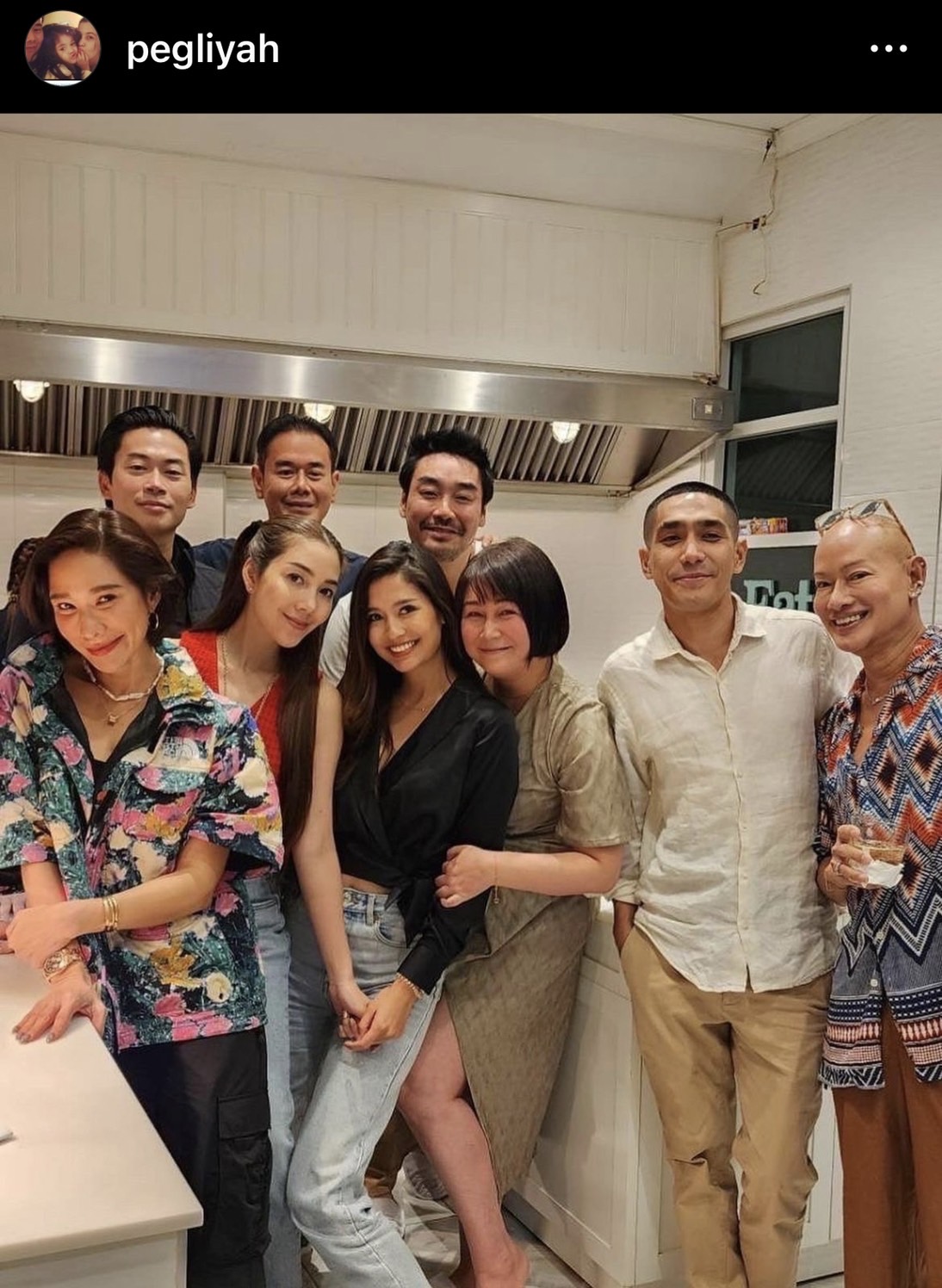 ไฮโซพก เคลียร์ชัด ถูกจับตาคบ มารี ไม่มีอะไรแค่พี่น้องกัน ไฮโซพก เคลียร์ชัด ถูกจับตาคบ มารี ไม่มีอะไรแค่พี่น้องกัน