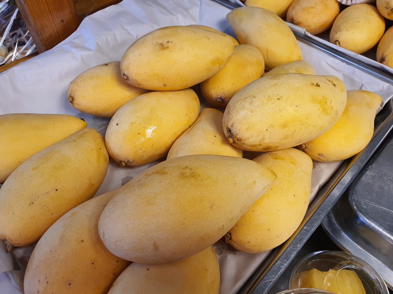 “ข้าวเหนียวมะม่วง” ของว่างไทยๆประโยชน์มากล้น แนะ 3 วิธีทานอย่างไรห่างไกลความอ้วน “ข้าวเหนียวมะม่วง” ของว่างไทยๆประโยชน์มากล้น แนะ 3 วิธีทานอย่างไรห่างไกลความอ้วน