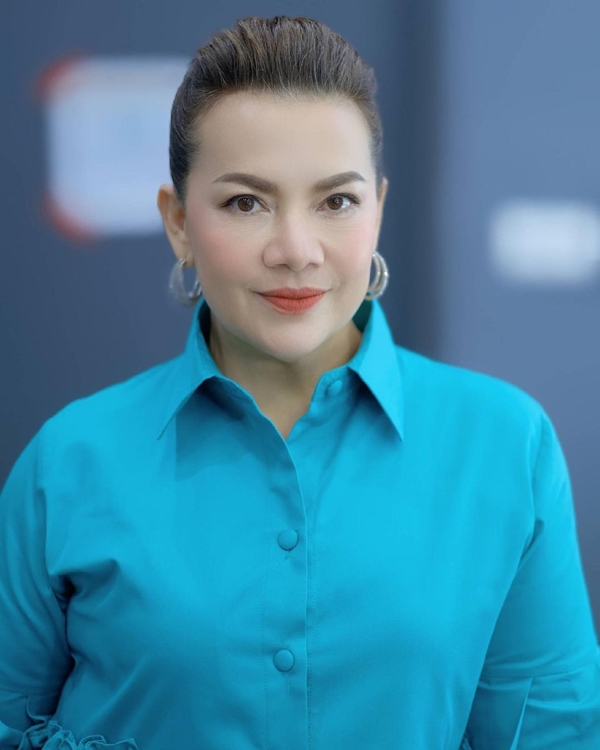 แทบขาดใจ!! แหม่ม สุริวิภา ต้องกักตัว ห่างจากลูกสาว 14 วัน แทบขาดใจ!! แหม่ม สุริวิภา ต้องกักตัว ห่างจากลูกสาว 14 วัน