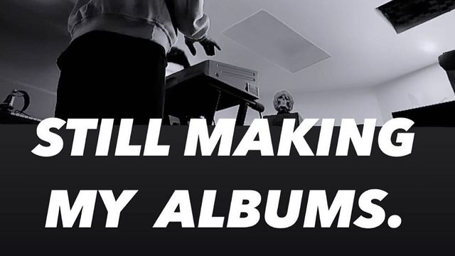 แฟนๆ ไม่โอเค!! 'ท็อป' ขีดฆ่าชื่อวง BIGBANG เพื่อยืนยันว่าอำลาวงแล้ว แฟนๆ ไม่โอเค!! 'ท็อป' ขีดฆ่าชื่อวง BIGBANG เพื่อยืนยันว่าอำลาวงแล้ว