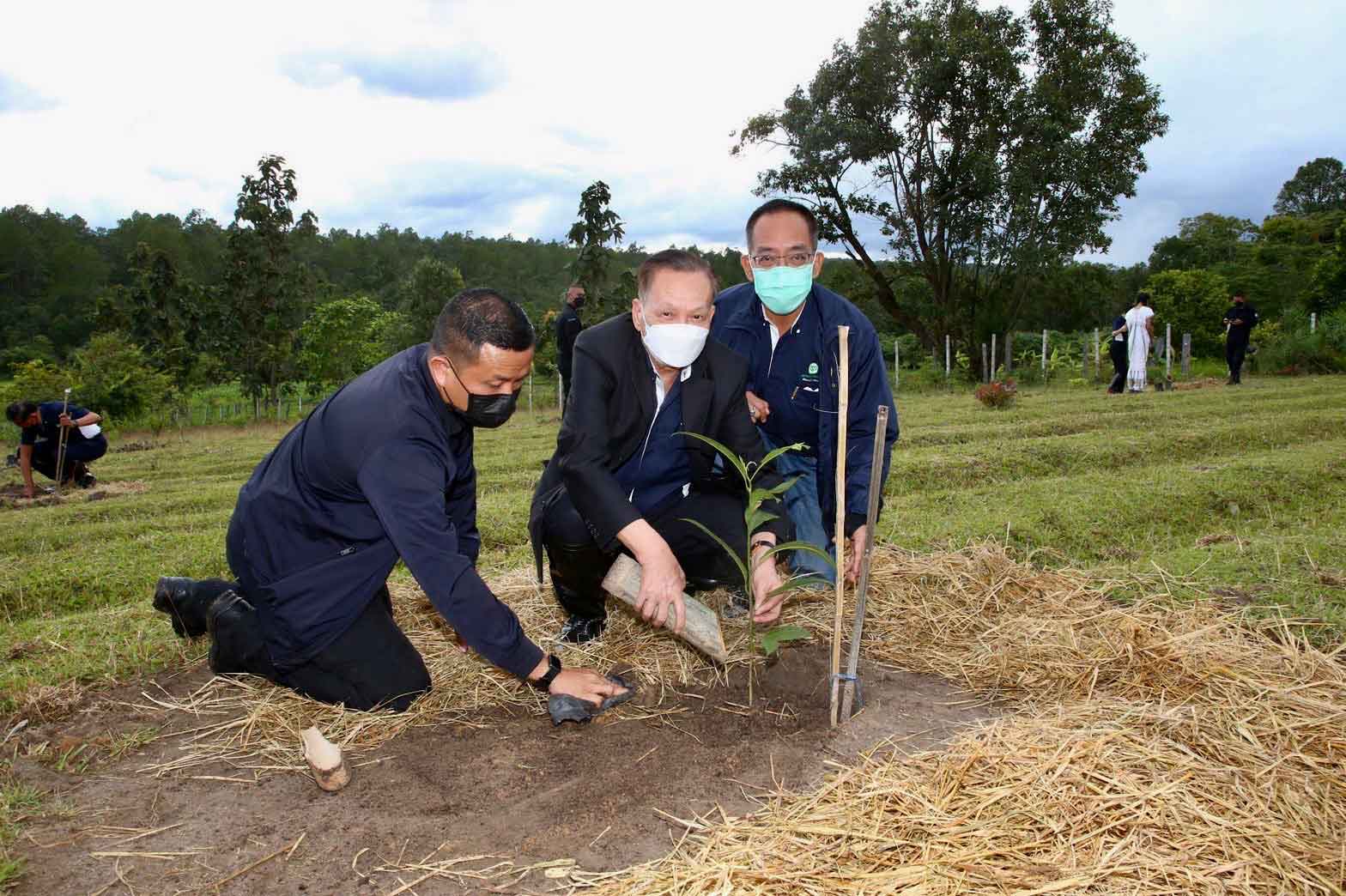 ประธานกรรมการเครือซีพี ลงพื้นที่ติดตามโครงการ “อมก๋อยโมเดล” จ.เชียงใหม่