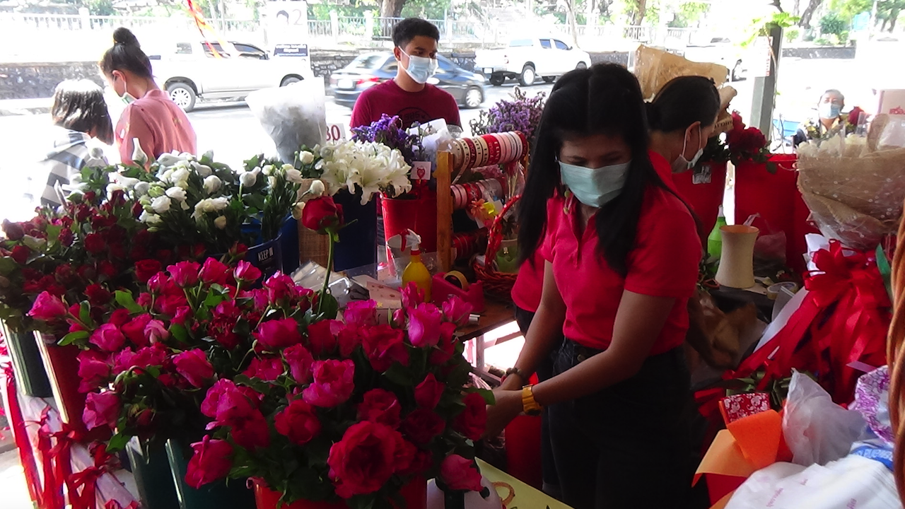 วาเลนไทน์ เทรนด์ใหม่จัดช่อ ‘ครัวซองต์’ บอกรักแทนกุหลาบ วาเลนไทน์ เทรนด์ใหม่จัดช่อ ‘ครัวซองต์’ บอกรักแทนกุหลาบ