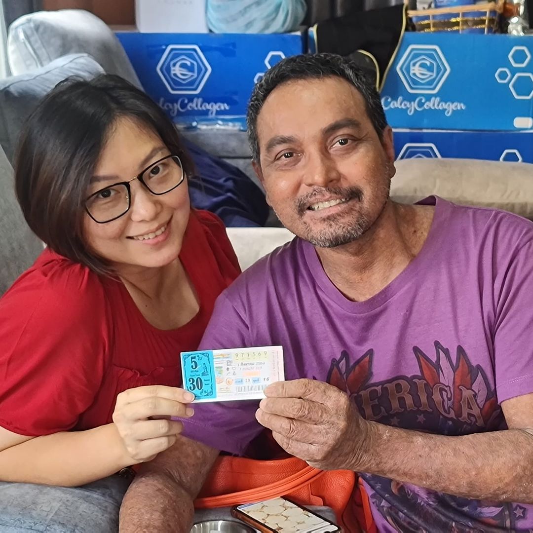 คนบันเทิง ดวงเฮง!! ถูกลอตเตอรี่ รับโชคก้อนโต คนบันเทิง ดวงเฮง!! ถูกลอตเตอรี่ รับโชคก้อนโต