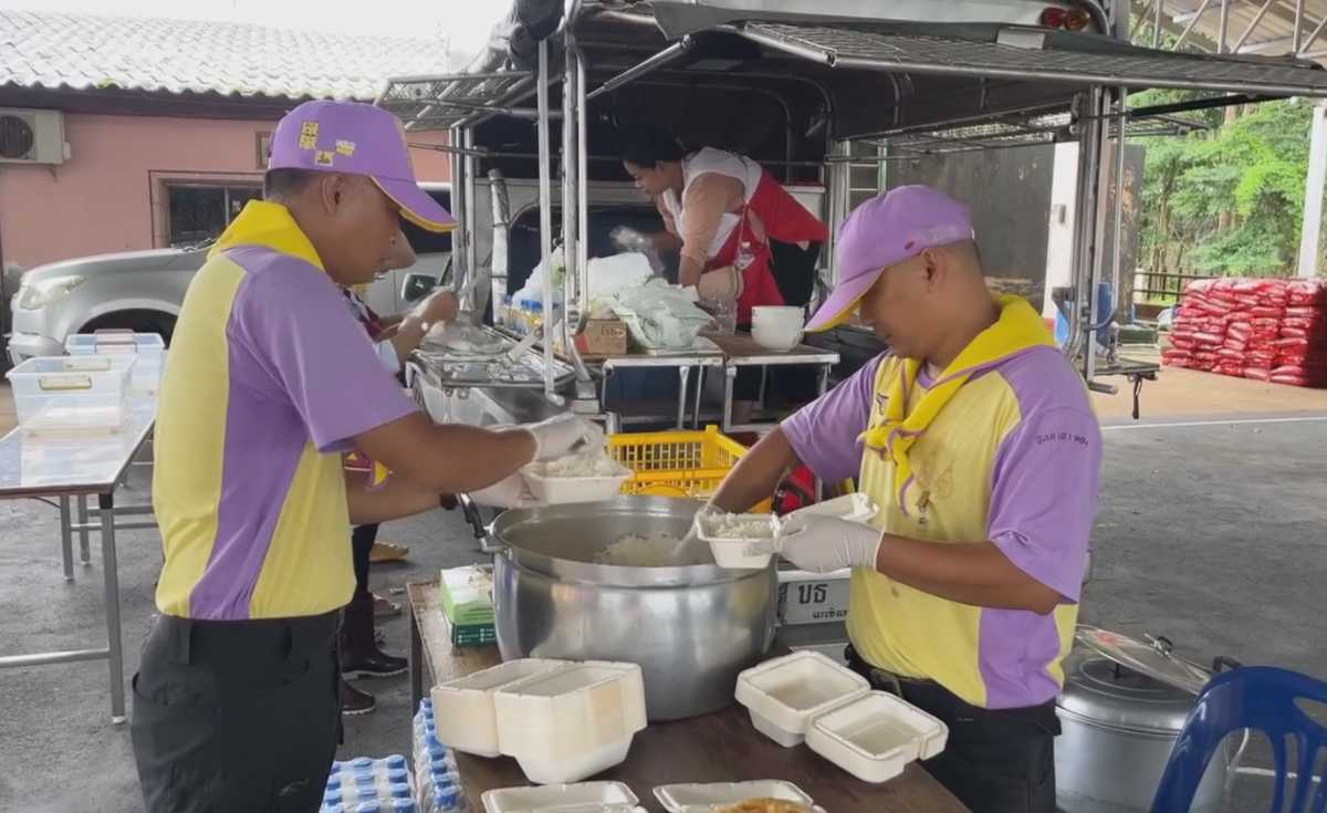 มวลน้ำจากต.สะตอ ไหลท่วมเขาสมิงแล้ว มวลน้ำจากต.สะตอ ไหลท่วมเขาสมิงแล้ว