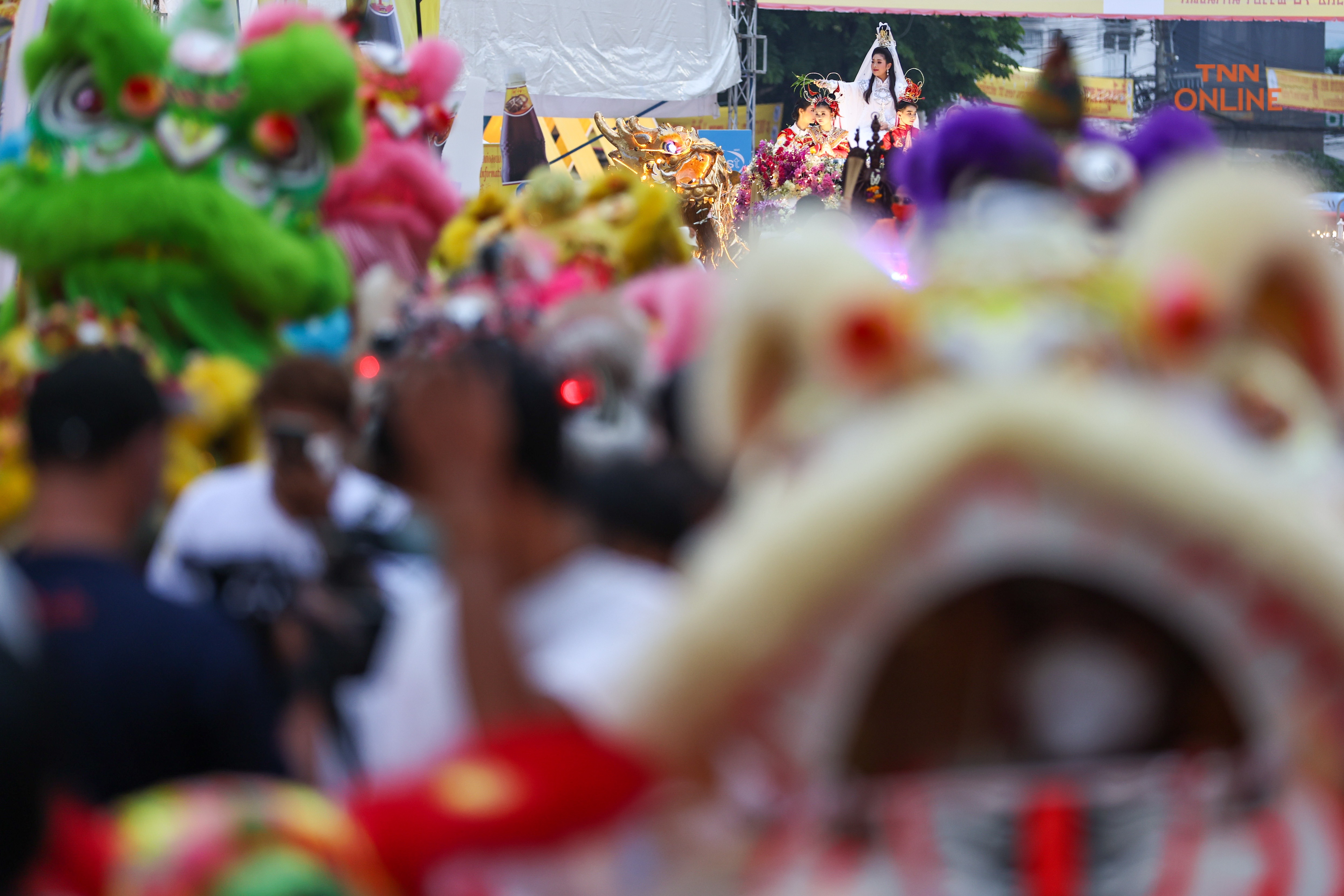 ชัชชาติเปิดงานเจเยาวราช เชิดสิงโต ผัดหมี่มงคล พร้อมขบวนแห่สุดยิ่งใหญ่