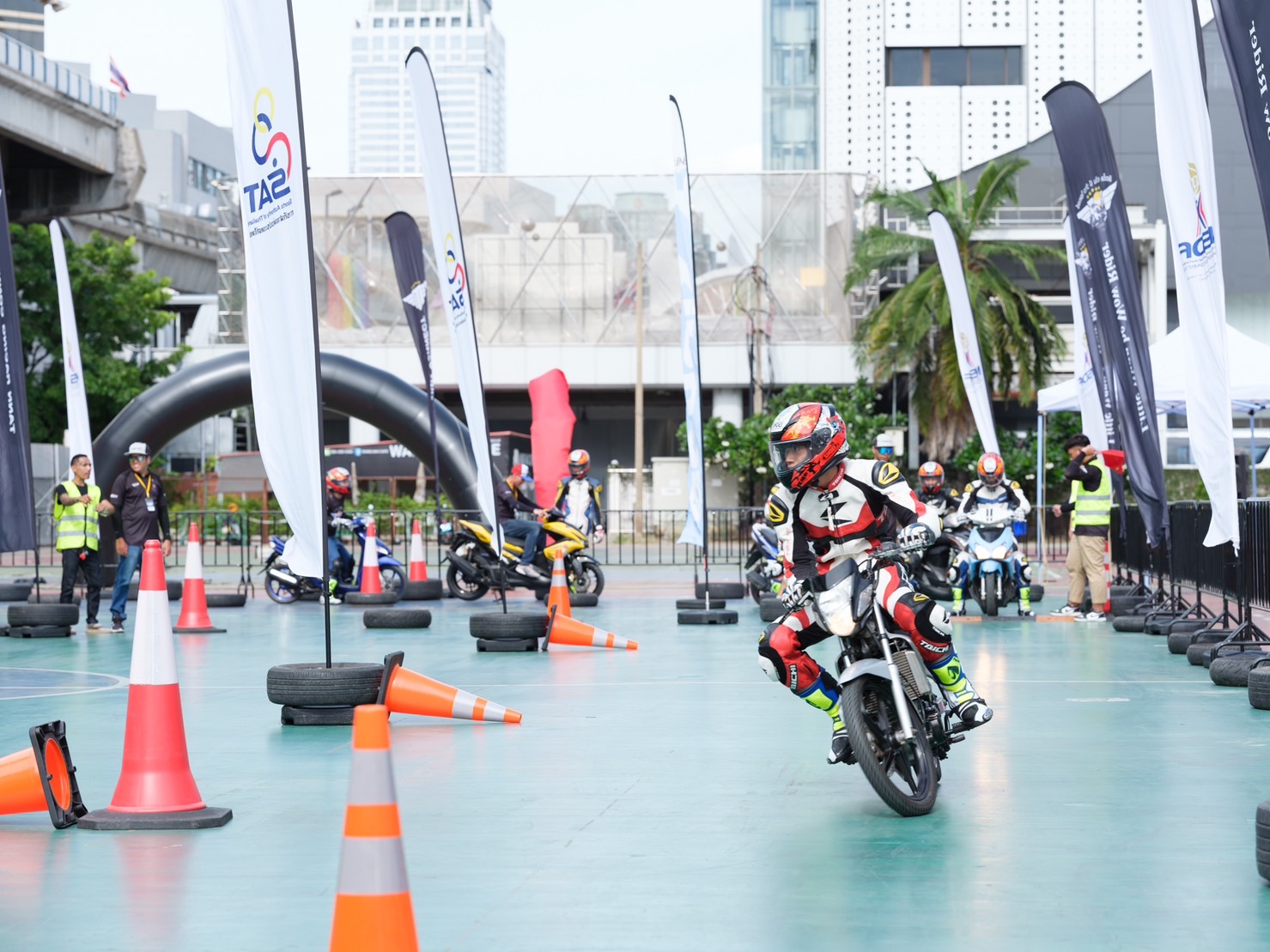 'ลิตเติ้ลแว้น' สนาม4 ได้อีก 5 หนุ่มสายแว้นร่วมลุ้นไปดูโรงงานค่ายรถดังถึงเยอรมัน 'ลิตเติ้ลแว้น' สนาม4 ได้อีก 5 หนุ่มสายแว้นร่วมลุ้นไปดูโรงงานค่ายรถดังถึงเยอรมัน