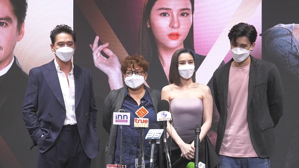 อนันดา – ออม นำทีม เปิดตัวซีรีส์ XYZ   (มีคลิป)