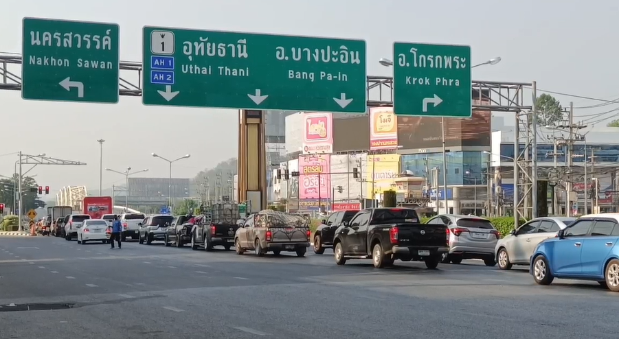 จราจรเช้านี้! ปชช.ทยอยกลับกทม. ถนนพหลโยธิน-สายเอเชีย รถเริ่มมาก จราจรเช้านี้! ปชช.ทยอยกลับกทม. ถนนพหลโยธิน-สายเอเชีย รถเริ่มมาก