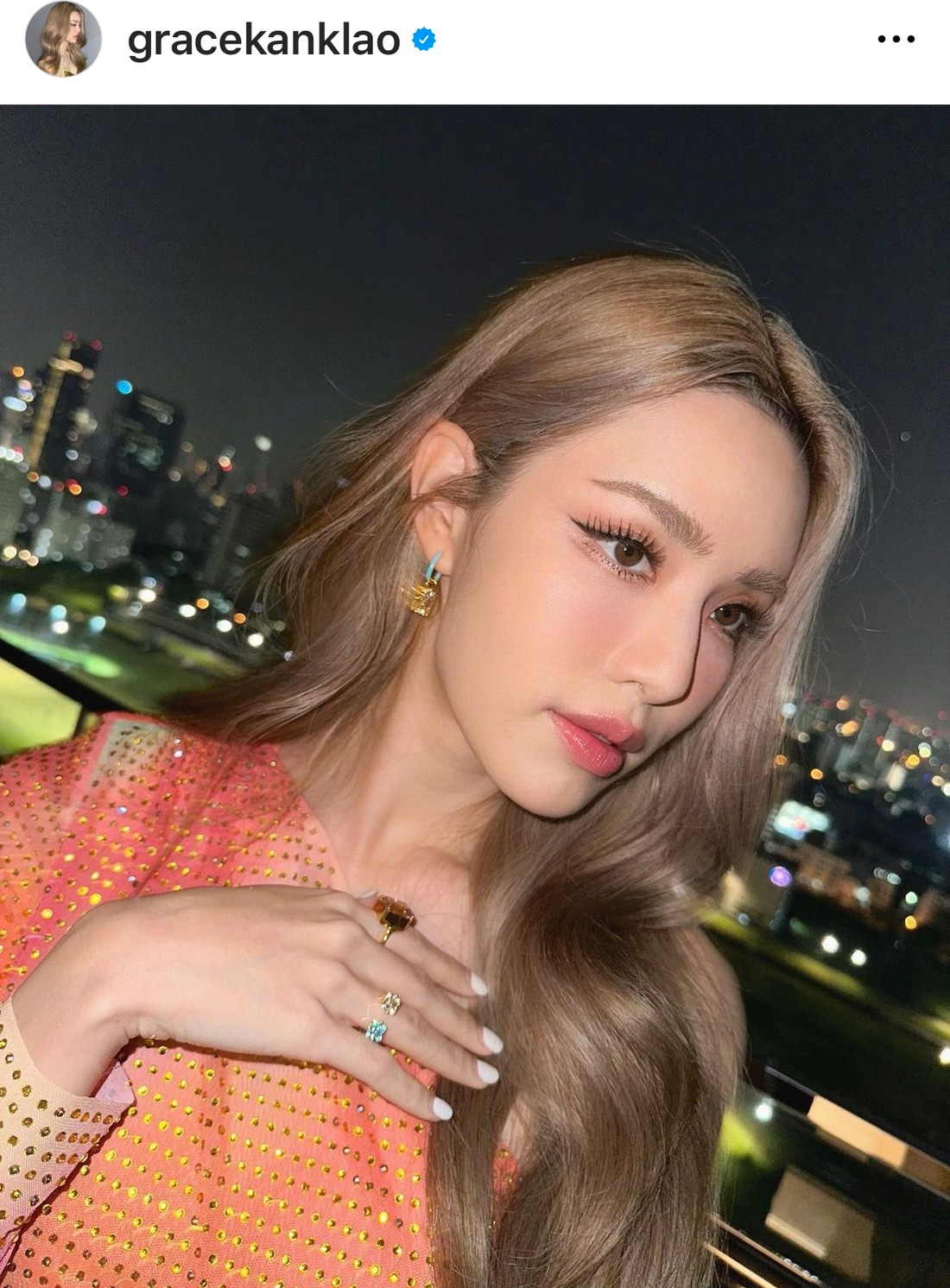 โมเมนต์น่ารัก! เกรซ กาญจน์เกล้า โผล่ยินดีงานแต่ง ก้อง กรุณ โมเมนต์น่ารัก! เกรซ กาญจน์เกล้า โผล่ยินดีงานแต่ง ก้อง กรุณ