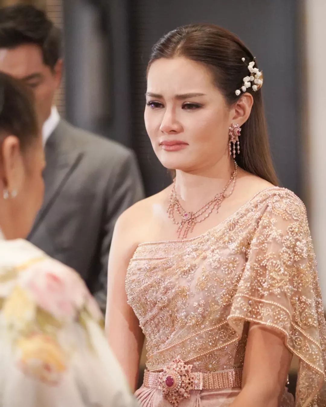 เข้าพิธีแต่งงานแล้ว หญิง รฐา-ตุลย์ บรรยากาศอบอุ่น เจ้าสาวซึ้งจนกลั้นน้ำตาไม่อยู่ เข้าพิธีแต่งงานแล้ว หญิง รฐา-ตุลย์ บรรยากาศอบอุ่น เจ้าสาวซึ้งจนกลั้นน้ำตาไม่อยู่