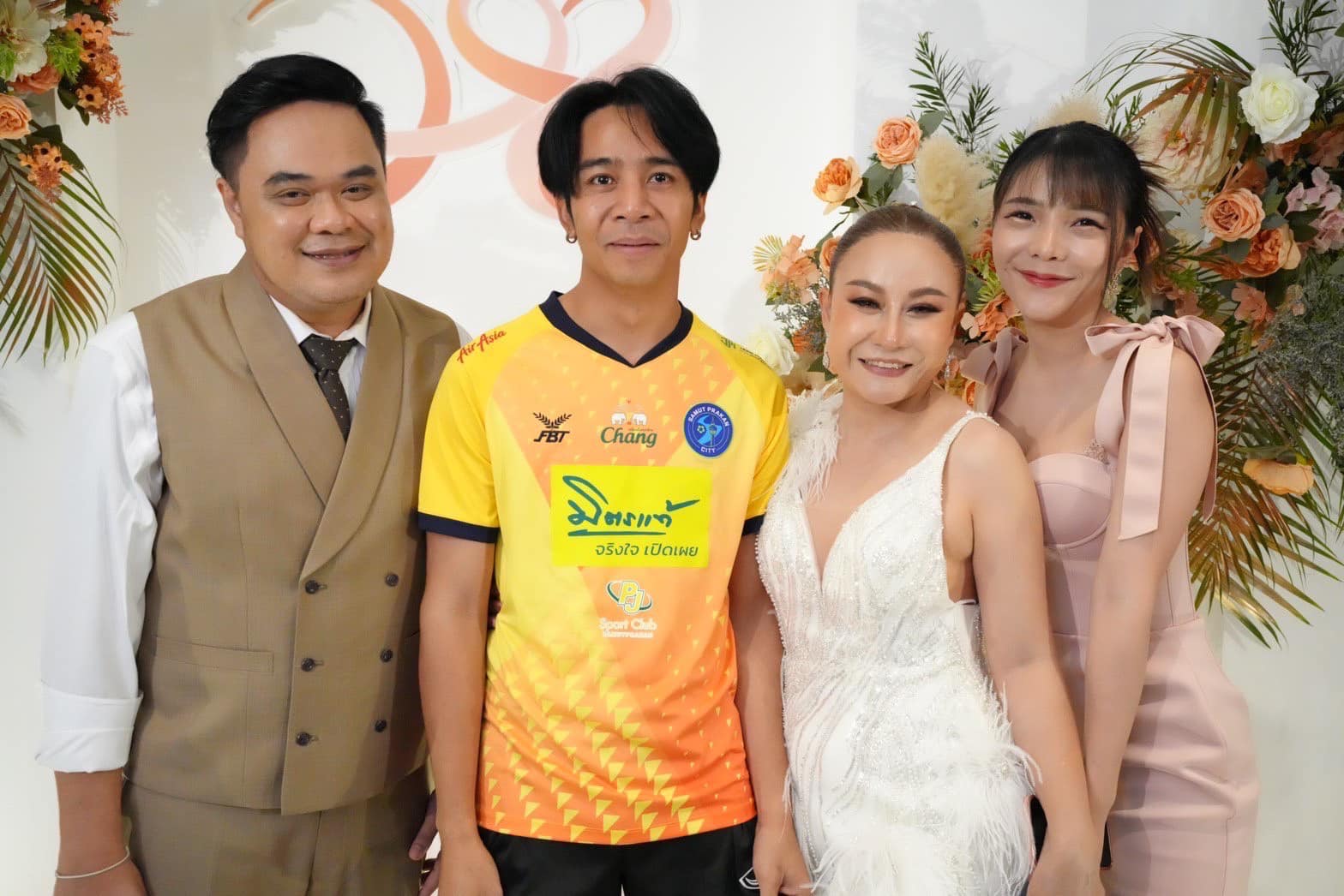 ลาล่า เผยสาเหตุดราม่าชุด ก้อง ห้วยไร่ ร่วมงานแต่ง ลูลู่ แถมติดแท็ก #Saveก้องห้วยไร่ 
