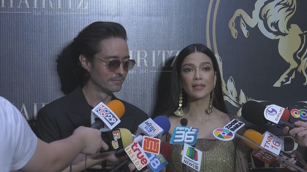 “ฮาน่า-ฮิวโก้” เปิดใจเส้นทางรัก 12 ปี ยังหอมหวานไม่เปลี่ยนแปลง (มีคลิป) “ฮาน่า-ฮิวโก้” เปิดใจเส้นทางรัก 12 ปี ยังหอมหวานไม่เปลี่ยนแปลง (มีคลิป)