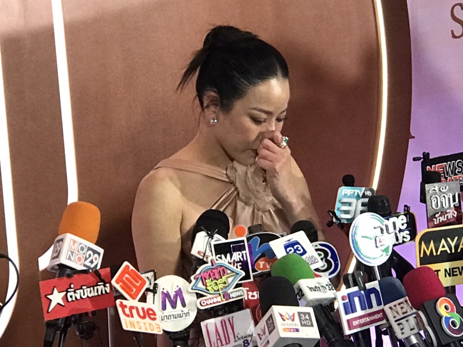 หนิง ปณิตา แจงชัดสามี จิน ใช้ภาพนี้มานานแล้ว ไม่ได้เปลี่ยนโปรโฟล์