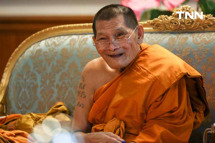 เข้ากราบ “หลวงปู่ ศิลา” พุทธศาสนิกชนแน่นวัดบวรฯตั้งแต่เช้า เข้ากราบ “หลวงปู่ ศิลา” พุทธศาสนิกชนแน่นวัดบวรฯตั้งแต่เช้า