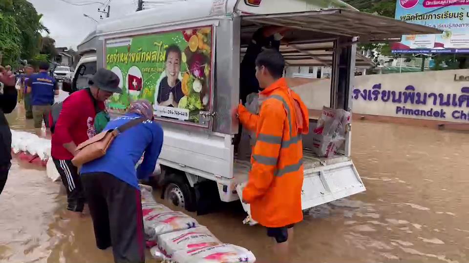 ประมวลภาพ น้ำท่วมเชียงใหม่ ลึกสุดเกือบ 5 เมตร แนวโน้มเพิ่มต่อเนื่อง ประมวลภาพ น้ำท่วมเชียงใหม่ ลึกสุดเกือบ 5 เมตร แนวโน้มเพิ่มต่อเนื่อง