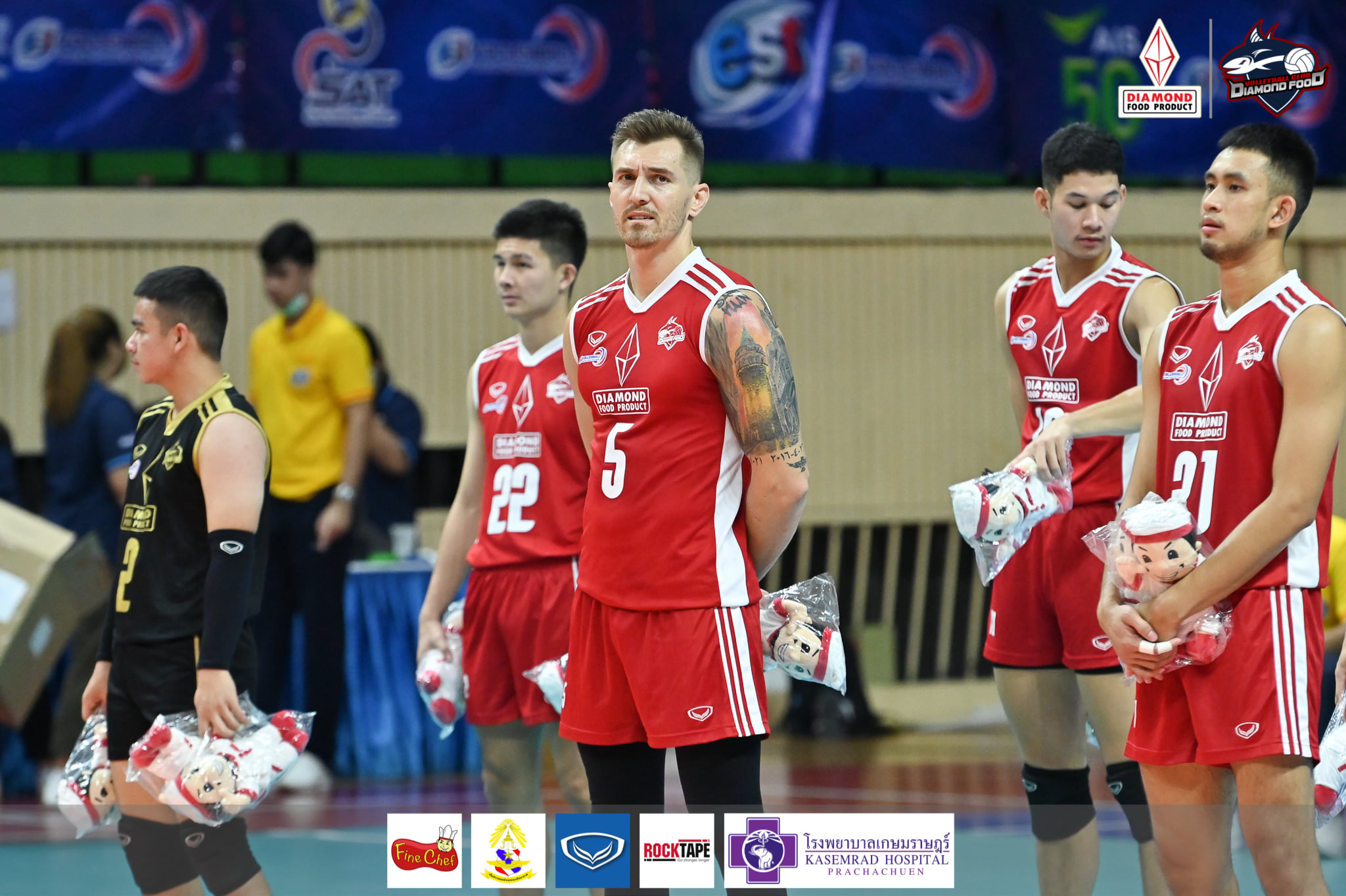 คุยครบทุกประเด็น 'สมบูรณ์ นาคผึ่ง' หลังพาหนุ่มไดมอนด์ฟู้ดคว้าแชมป์ลูกยางไทยลีก2022