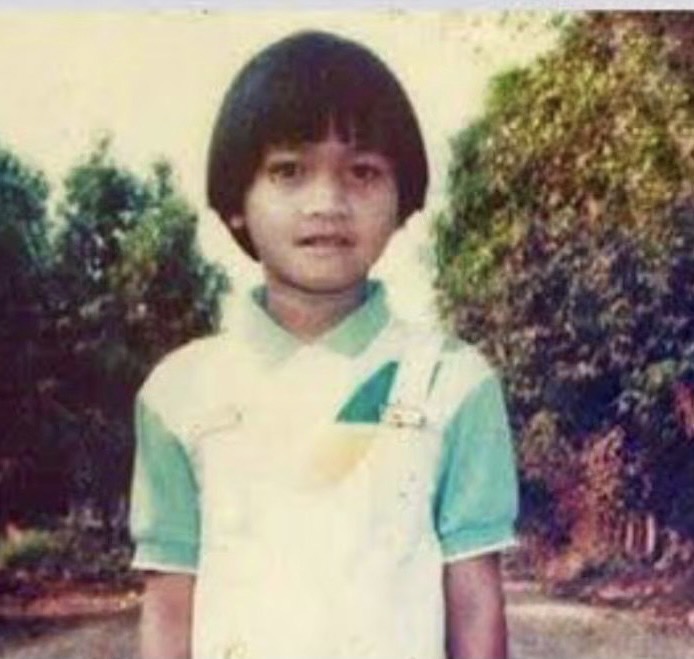 ใครเป็นใคร?! ย้อนดูรูปวัยเด็กของศิลปินคนดัง!! ใครเป็นใคร?! ย้อนดูรูปวัยเด็กของศิลปินคนดัง!!