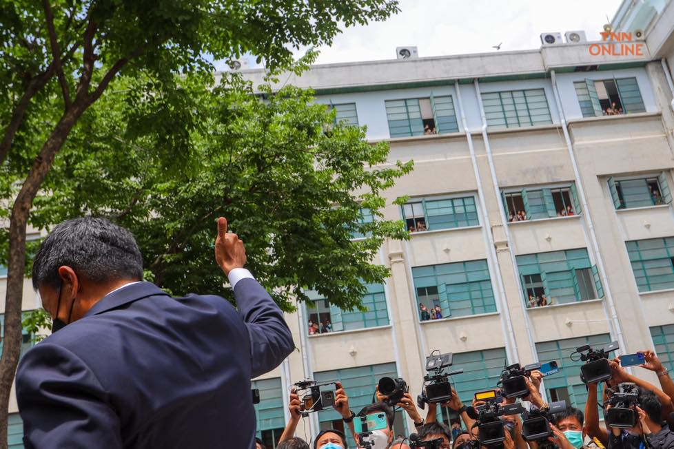 ชัชชาติ เปิดตัวรองผู้ว่าฯกทม. ย้ำนโยบายโปร่งใส ลงพื้นที่สัญจรห้ามทำป้ายต้อนรับ