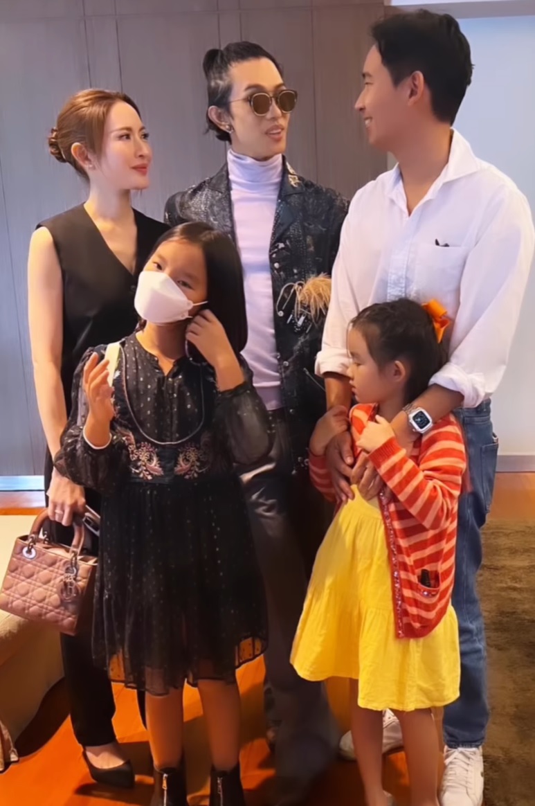 โซเชียลจิ้น! ทิม พิธา โพสต์รูปร่วมเฟรม แอฟ ทักษอร บอกดีใจที่ได้พบคุณ โซเชียลจิ้น! ทิม พิธา โพสต์รูปร่วมเฟรม แอฟ ทักษอร บอกดีใจที่ได้พบคุณ