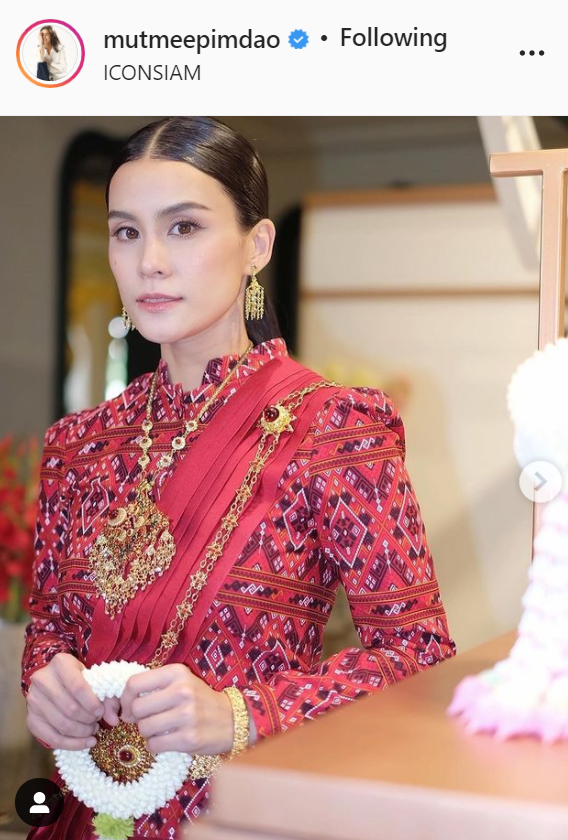 มัดหมี่ พิมดาว พาแฟนคลับชมงานวันลอยกระทง สุดเอ็กซ์คลูซีฟ