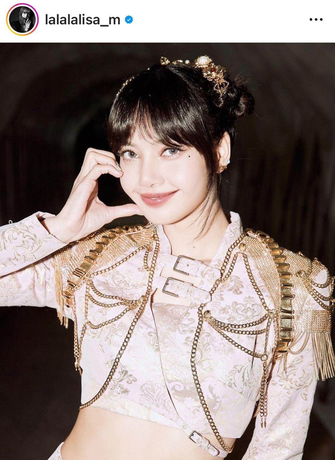 ลิซ่า ลลิษา โพสต์ข้อความถึงบลิ๊งค์ไทย  หนูดีใจและตื่นเต้นมากที่ได้เจอกัน