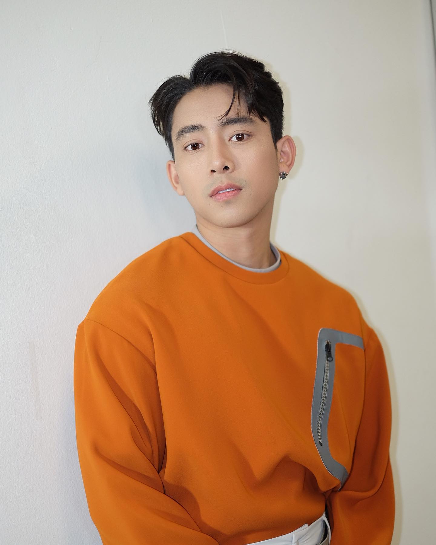 เบิ้ล ปทุมราช จูบปาก ก้อง ห้วยไร่ บนเวทีคอนเสิร์ต เป็นคอนเทนต์แบบคิมิโนโตะ เบิ้ล ปทุมราช จูบปาก ก้อง ห้วยไร่ บนเวทีคอนเสิร์ต เป็นคอนเทนต์แบบคิมิโนโตะ