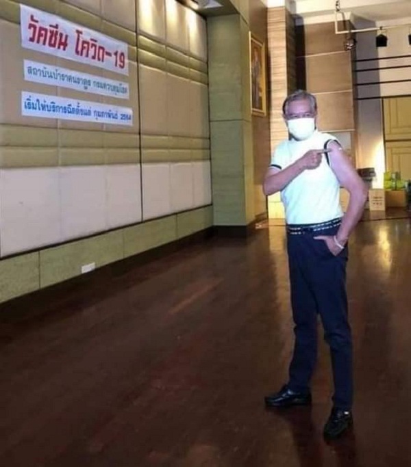 “ตุ๊ก เดือนเต็ม” เตรียมฉีด 10 มิถุนายนนี้ - “หนิง นิรุตติ์” ฉีดวัคซีนเข็มแรกแล้ว (มีคลิป) “ตุ๊ก เดือนเต็ม” เตรียมฉีด 10 มิถุนายนนี้ - “หนิง นิรุตติ์” ฉีดวัคซีนเข็มแรกแล้ว (มีคลิป)