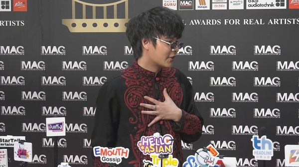 งานแต่งเพลงรุม “ทอย ธันวา”  เจ้าตัวเผยรับน้อยเพราะขี้เกียจ  (มีคลิป)