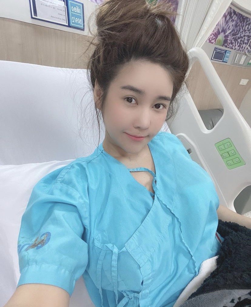 กำลังใจดี นุ๊กซี่ แฟน ปู แบล็คเฮด อัปเดตผมร่วงหลังทำคีโม กำลังใจดี นุ๊กซี่ แฟน ปู แบล็คเฮด อัปเดตผมร่วงหลังทำคีโม