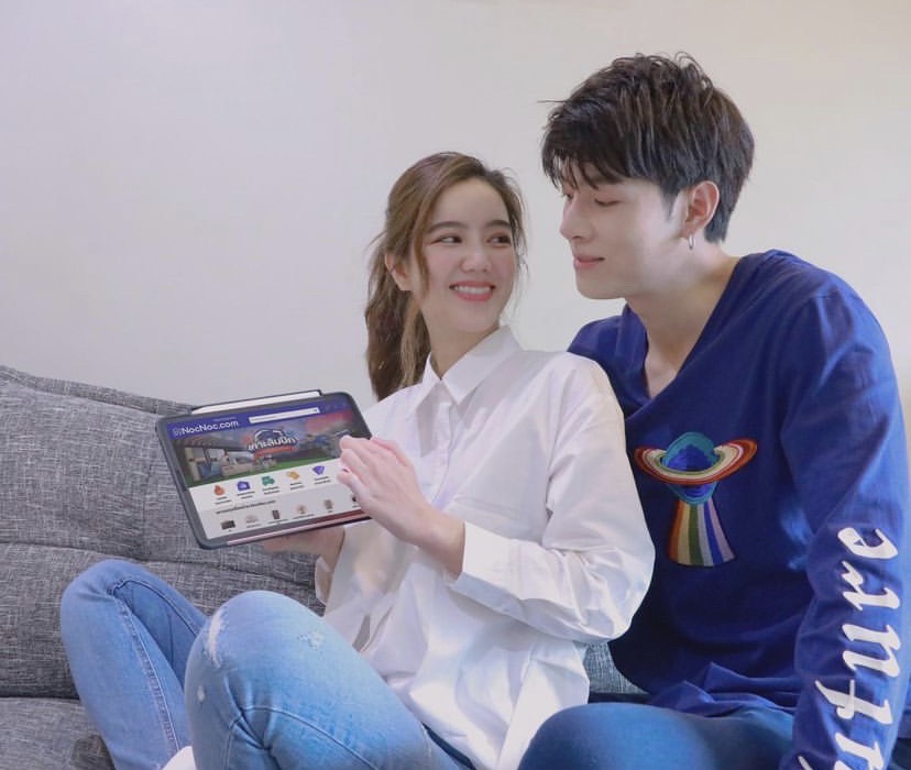 ริชชี่ ร่วมเฟรมพร้อมหน้าครอบครัว ก็อต แม่พระเอกโพสต์อ่านแล้วยิ้ม ริชชี่ ร่วมเฟรมพร้อมหน้าครอบครัว ก็อต แม่พระเอกโพสต์อ่านแล้วยิ้ม